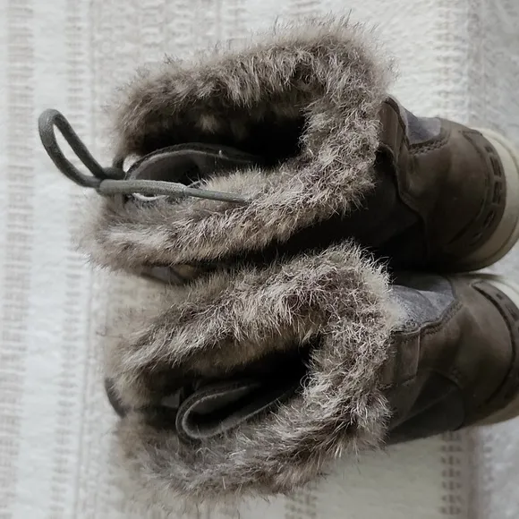 Sorel Explorer Joan Waterproof Winter Snow Boot genuine leather faux fur women 6