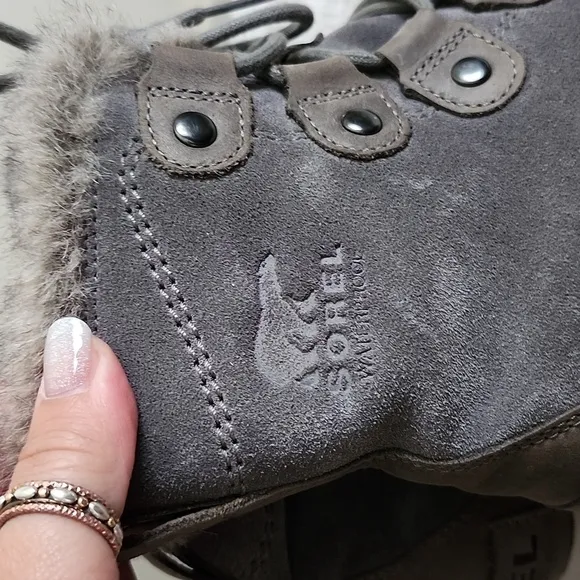 Sorel Explorer Joan Waterproof Winter Snow Boot genuine leather faux fur women 6