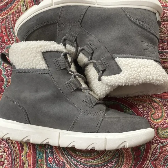 Sorel Explorer Next Faux Shearling Waterproof Boots Size 8.5.