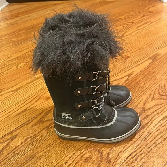 Sorel Girl’s Black Snow Boots Fur Lined Size 3