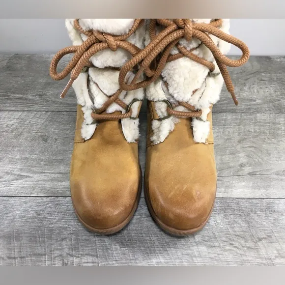 Sorel NL3021 Joan of Arctic Wedge II Shearling Camel Leather Womens Boots Size 8