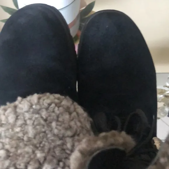 SOREL Shearling Black Leather/Suede Lace Up Boots