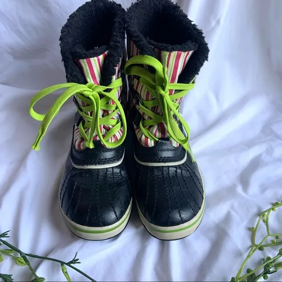 Sorel Tivoli Green Pink Striped Winter Snow Boots