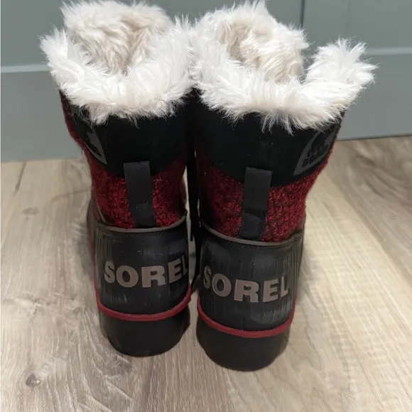 Sorel Tivoli II waterproof black and red winter snow boots women's size 9