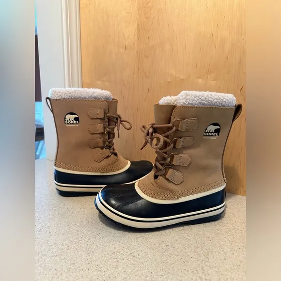 Sorel Women's 1964 Pac 2 Snow Boots, size 6.5