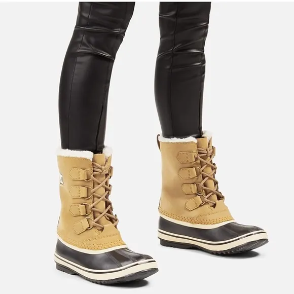 Sorel Women's 1964 Pac 2 Snow Boots, size 6.5