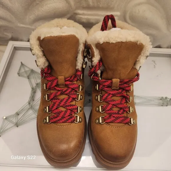 Sorel Women's &quot;Ainsley Conquest&quot; Boots. NIB. Size 5