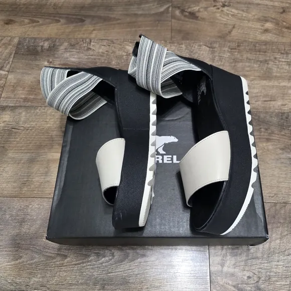 Sorel Women's Black and Cream Sandals size 10