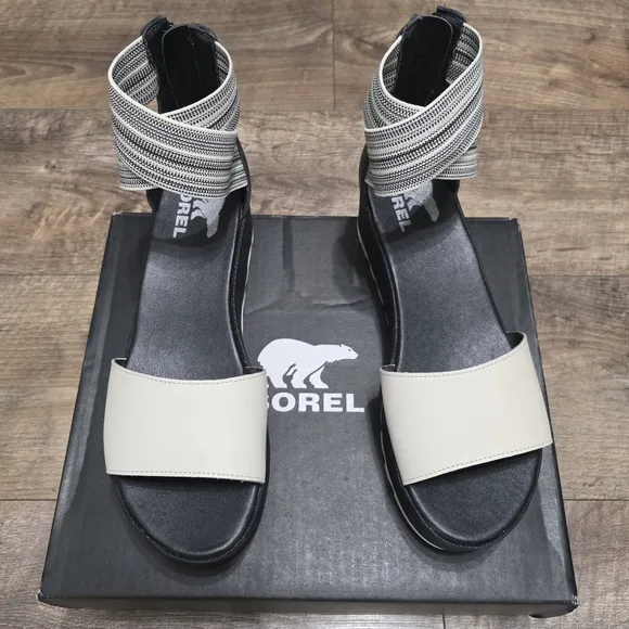 Sorel Women's Black and Cream Sandals size 10