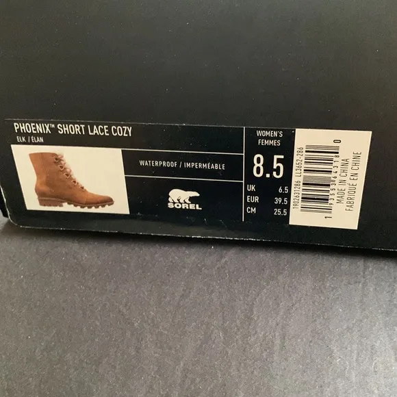 Sorel Womens  Boots. Phoenix Short Lace Cozy. Shearling, suede. Sz; 8.5. NWT