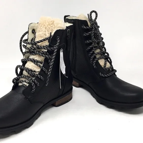 Sorel Women's Emelie Short Lace Cozy Leather Boots Black, Sz 8