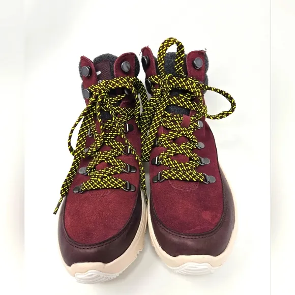 Sorel Women's Kinetic Breakthru Conquest