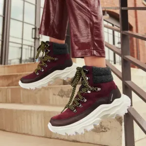 Sorel Women's Kinetic Breakthru Conquest