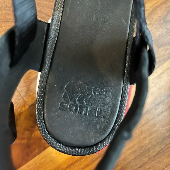Sorel Women's Kinetic Leather Wedge Sport Sandals Size 9. 5, NEW