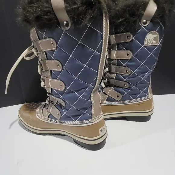 Sorel Women's Quilted Winter Snow Boots With Faux Fur