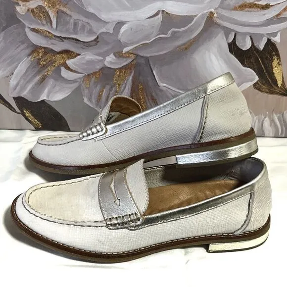Sperry Women’s Off-White Penny Loafers