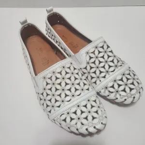 Spring Step Flowerflow White Leather Perforated Loafers‎ Moccasins 41