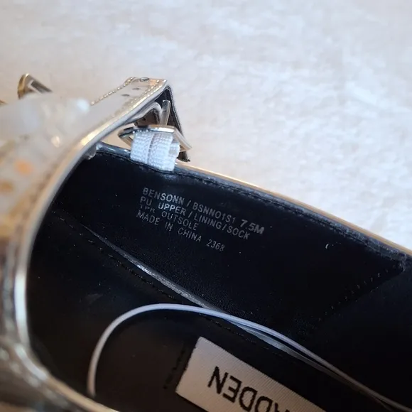 Steve Madden 7.5 Metallic Patent Flats Leather Square Toe MaryJane Alisa Benson