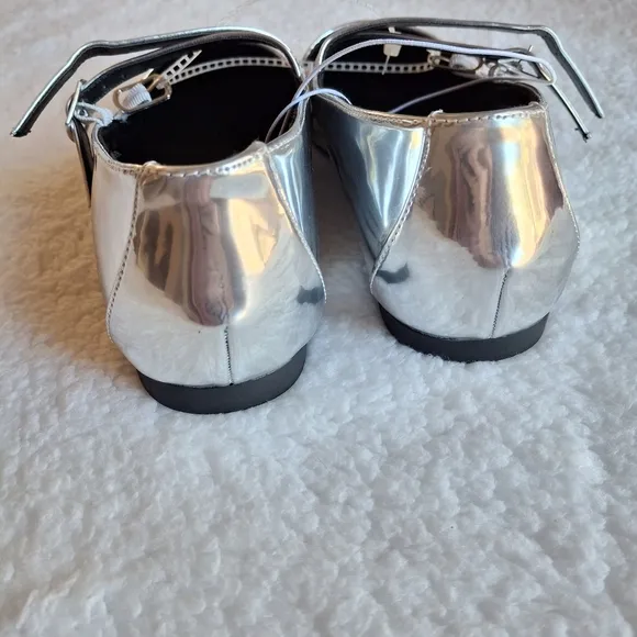 Steve Madden 7.5 Metallic Patent Flats Leather Square Toe MaryJane Alisa Benson