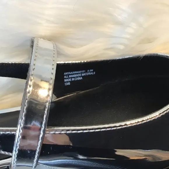 Steve Madden Anyaa silver point toe slingback maryjane ballet flats Size 8.5 NWT