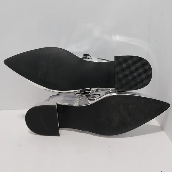 Steve Madden Anyaa Silver Slingback Flats, Size 9.5‎