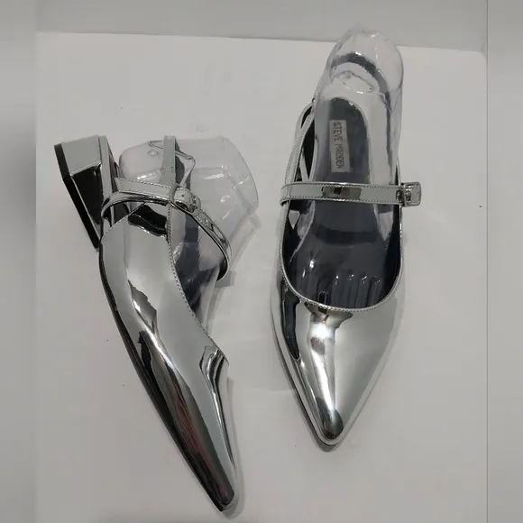 Steve Madden Anyaa Silver Slingback Flats, Size 9.5‎