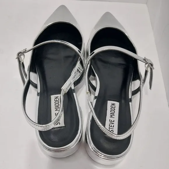 Steve Madden Anyaa Silver Slingback Flats, Size 9.5‎