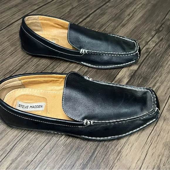 STEVE MADDEN Size 10.5 Novo Black Leather Driving Slip On Loafers Moc Toe