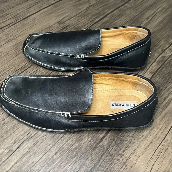STEVE MADDEN Size 10.5 Novo Black Leather Driving Slip On Loafers Moc Toe
