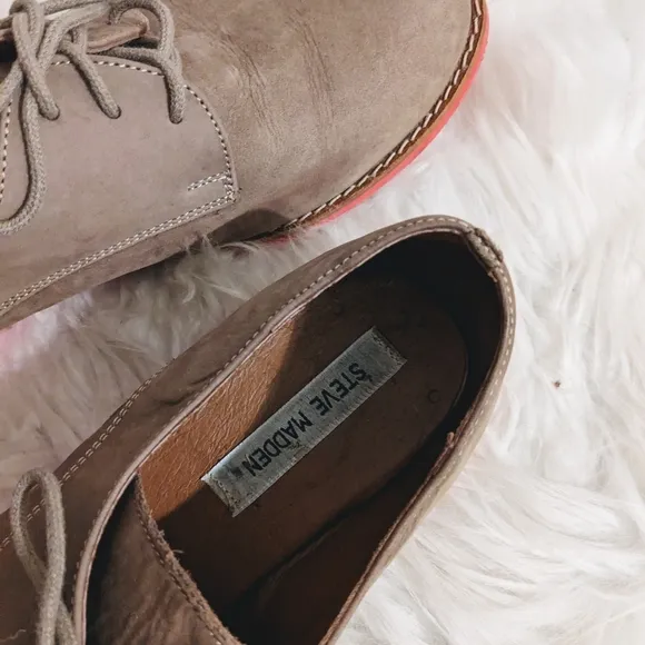 Steve Madden Taupe Hot Pink Oxfords