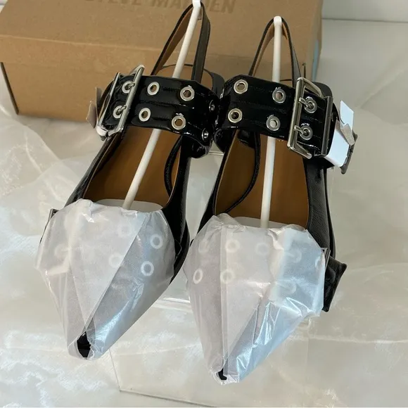 STEVE MADDEN Women’s Graya Black Patent Studded Flat Size 10