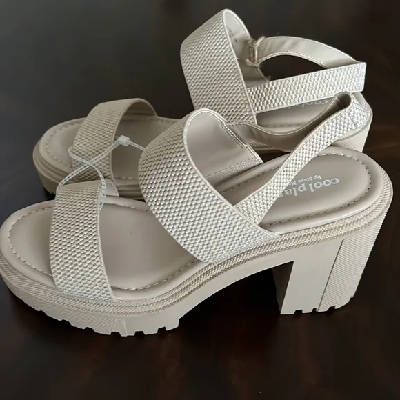 Steve MaddenCool Planet by Steve Madden Stem Lug Sole Platform Dress Sandals