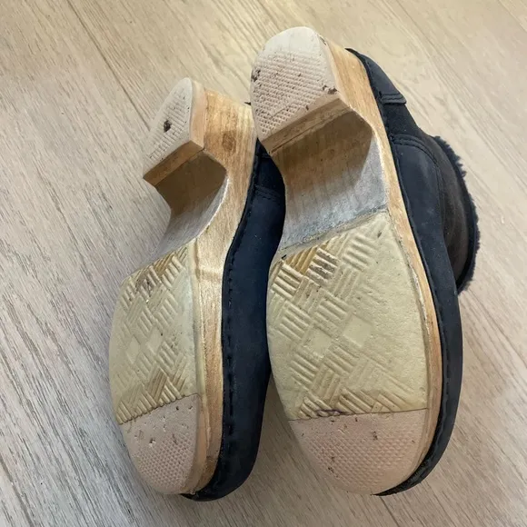 Store No.6 Shearling boots