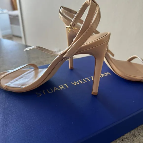 STUART WEITZMAN DANCER 95 SANDALS HEELS NUDE PATENT LEATHER SHOES 9.5