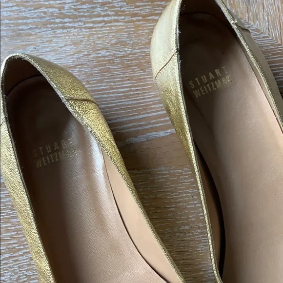 STUART WEITZMAN Gold Open Toe Buckle Flats 8