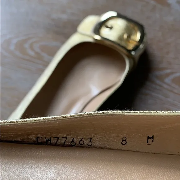 STUART WEITZMAN Gold Open Toe Buckle Flats 8