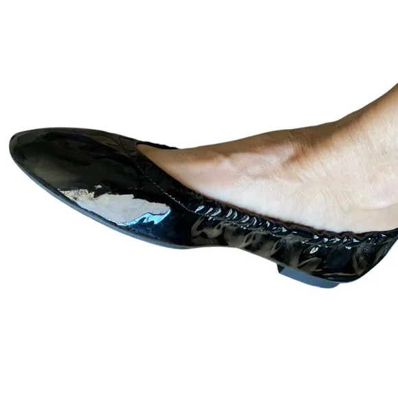 STUART WEITZMANGabby Scrunched Patent Leather Ballet Flats Sz 6