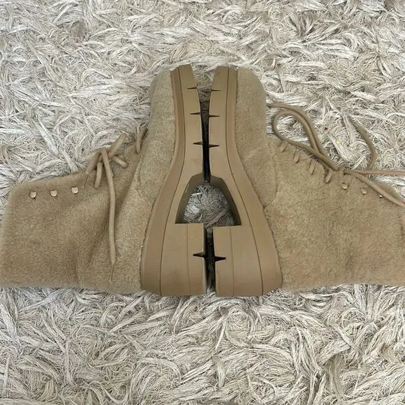 Stuart Weitzman Nisha Chill Shearling Lace Up Ankle Combat Boots size 9 Wide