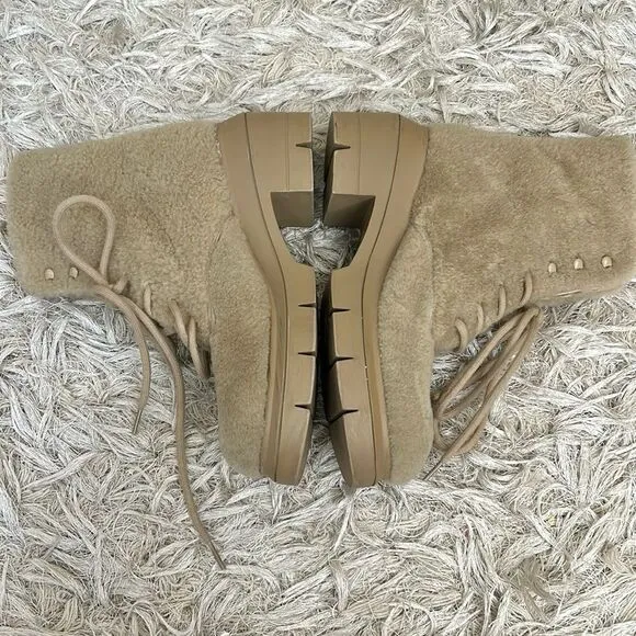 Stuart Weitzman Nisha Chill Shearling Lace Up Ankle Combat Boots size 9 Wide