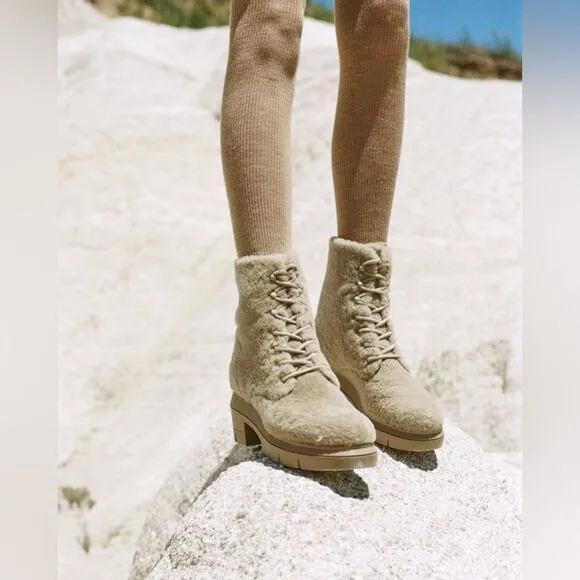 Stuart Weitzman Nisha Chill Shearling Lace Up Ankle Combat Boots size 9 Wide
