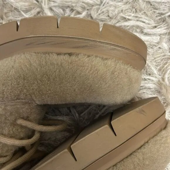 Stuart Weitzman Nisha Chill Shearling Lace Up Ankle Combat Boots size 9 Wide