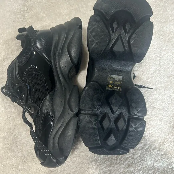 Stylish Black Sneakers