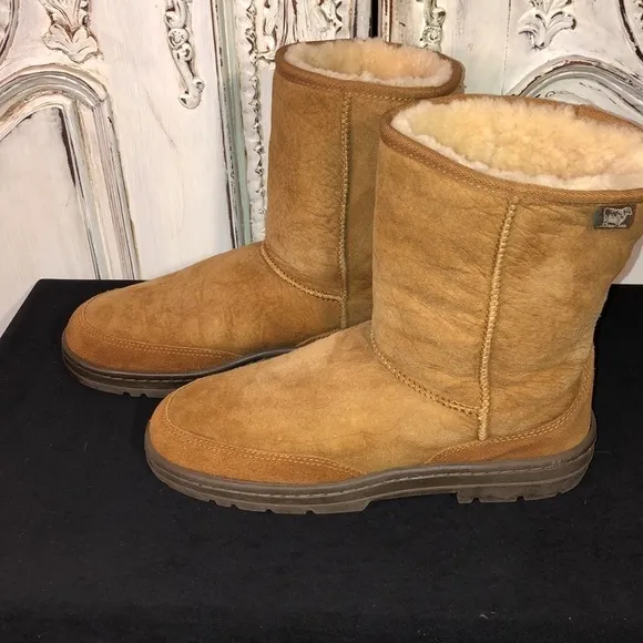 Suede and Shearling Calf High Sheep Skin Boots Size Mens 10 Womens 11