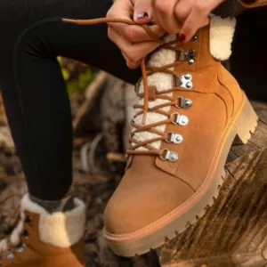 Suede boots Sherpa lined combat style cognac brown upper faux fur collar tongue