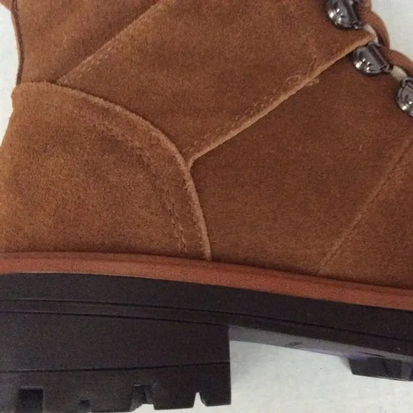 Suede boots Sherpa lined combat style cognac brown upper faux fur collar tongue