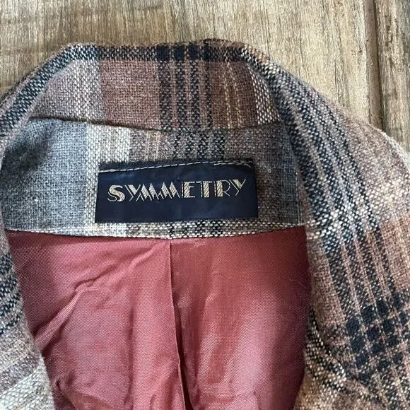Symmetry Plaid Blazer