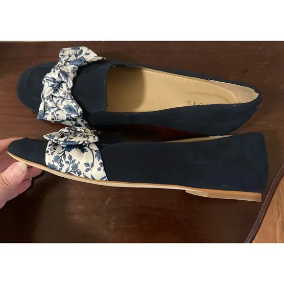 TALBOTS Flats Loafers Indigo Blue Stella Floral Bow Leather Suede Sz 9.5 Preppy