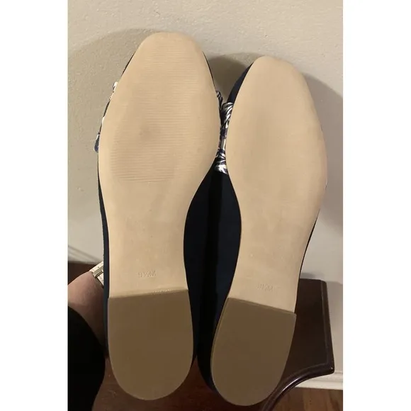 TALBOTS Flats Loafers Indigo Blue Stella Floral Bow Leather Suede Sz 9.5 Preppy