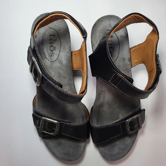Taos Buckle Up Black Leather Wedges Sandals Women's Size 39EU 8-8.5 US