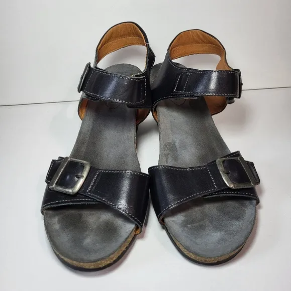 Taos Buckle Up Black Leather Wedges Sandals Women's Size 39EU 8-8.5 US